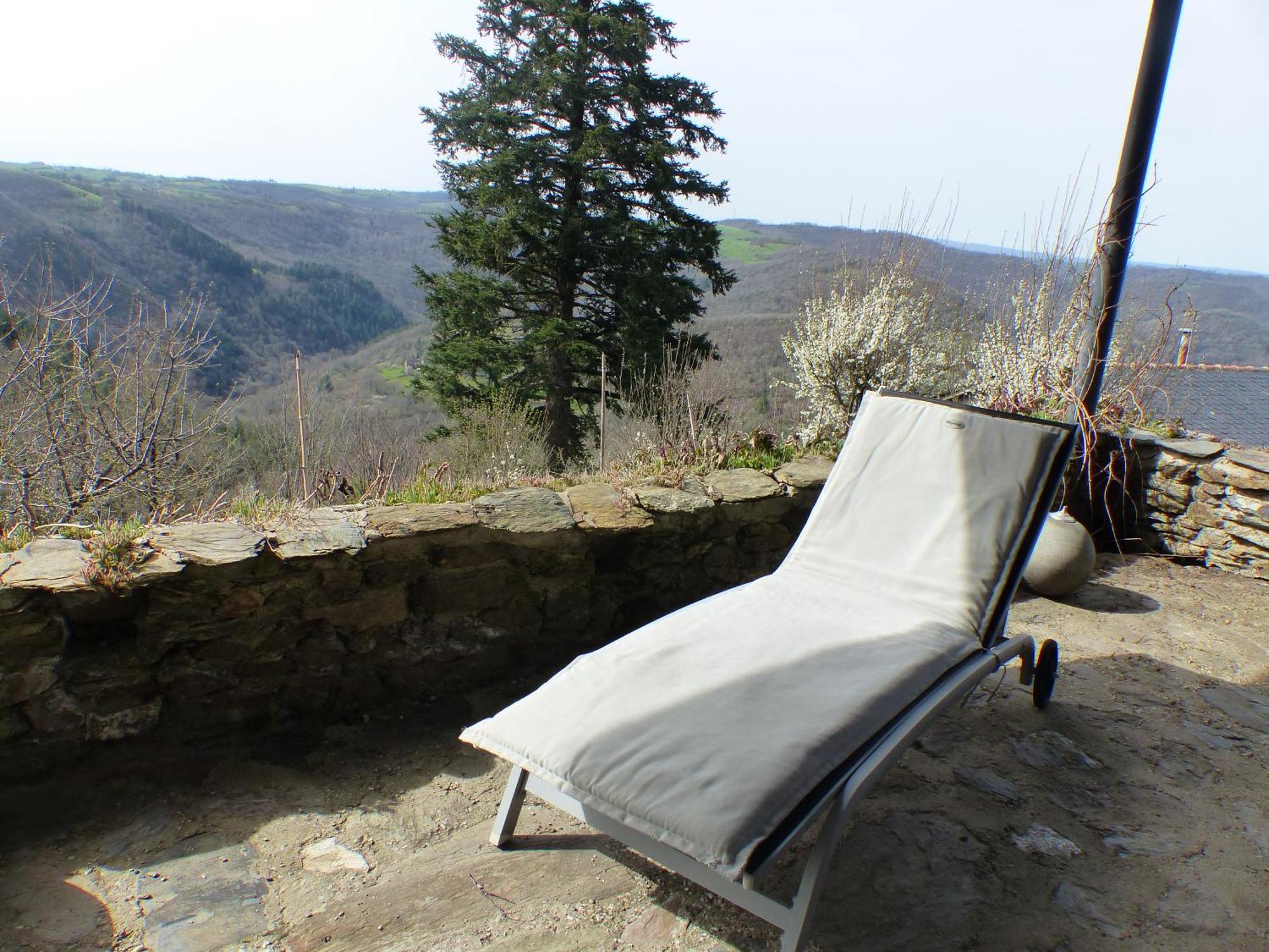Louradou-Sur-Ciel Bed and Breakfast Jouqueviel Exteriör bild